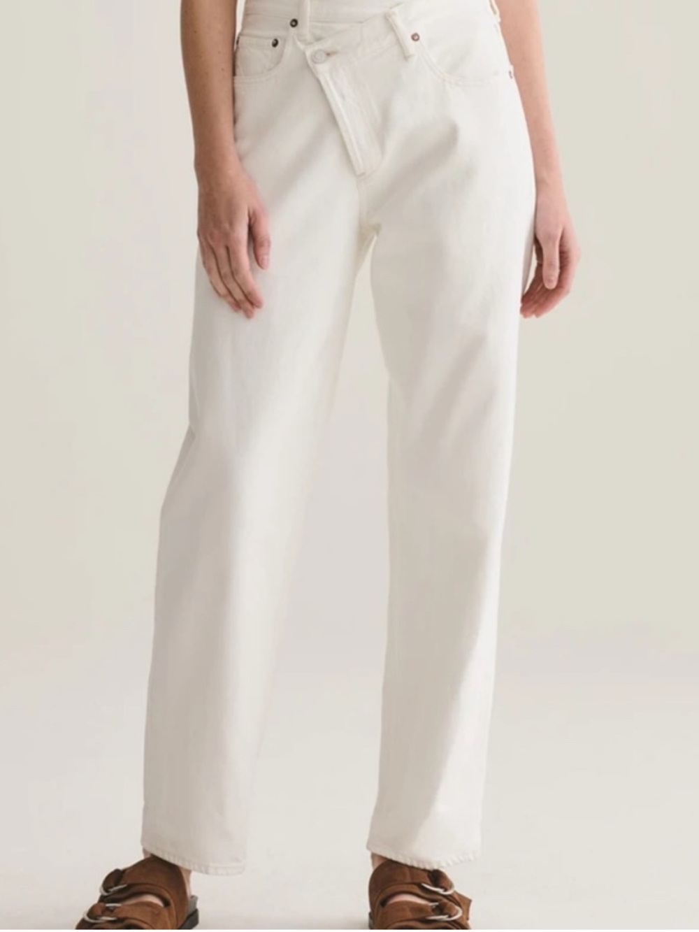 Agoldd Women's White criss cross Straight-Leg Jeans